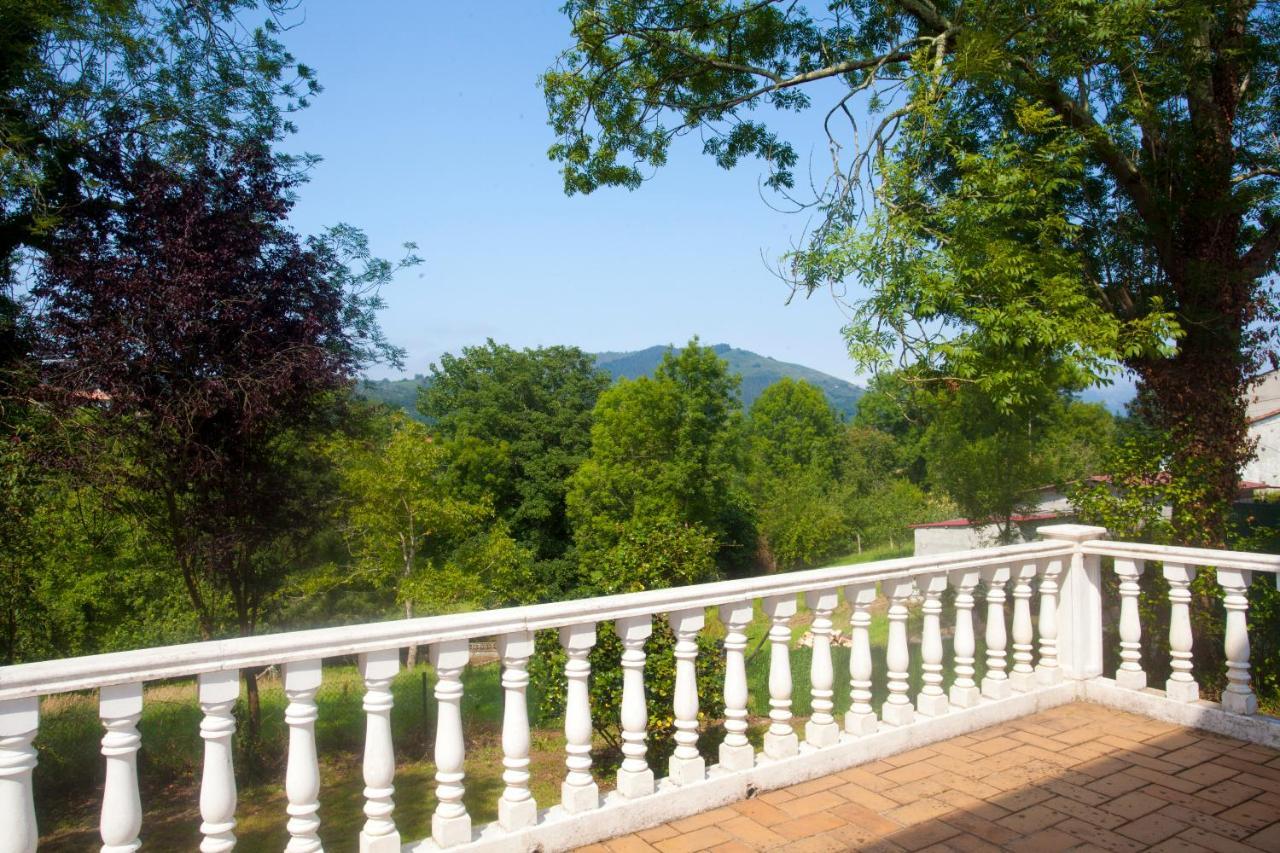 Villa Mercedes Pilona ภายนอก รูปภาพ