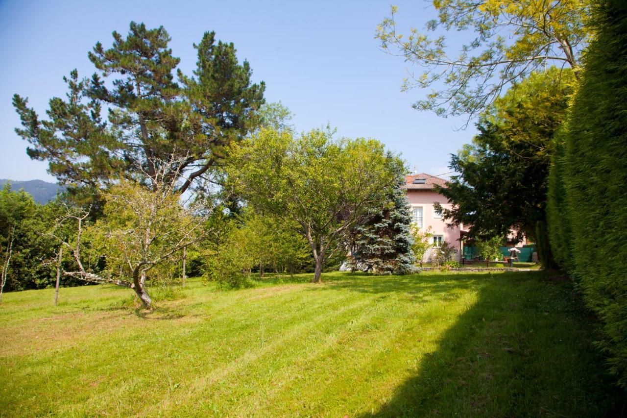 Villa Mercedes Pilona ภายนอก รูปภาพ