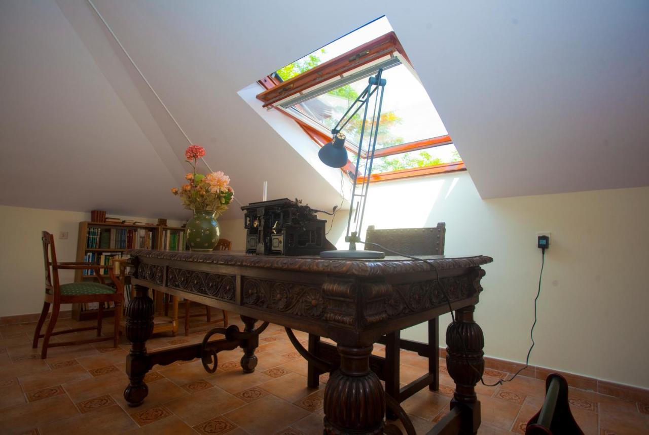 Villa Mercedes Pilona ภายนอก รูปภาพ